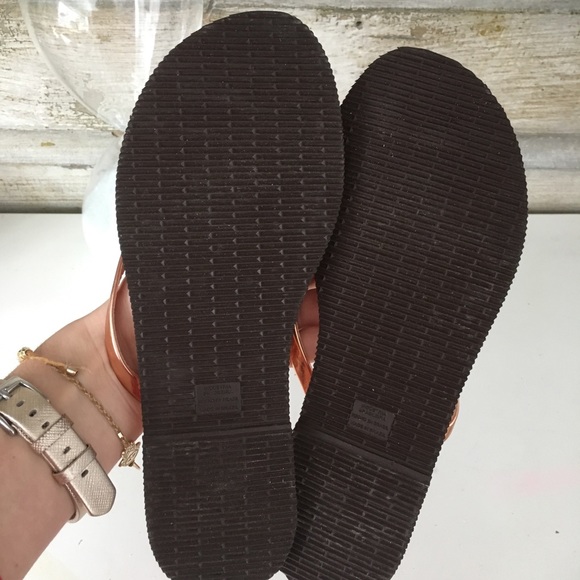 Havaianas rose gold & pink flip flops sandals - Picture 4 of 4